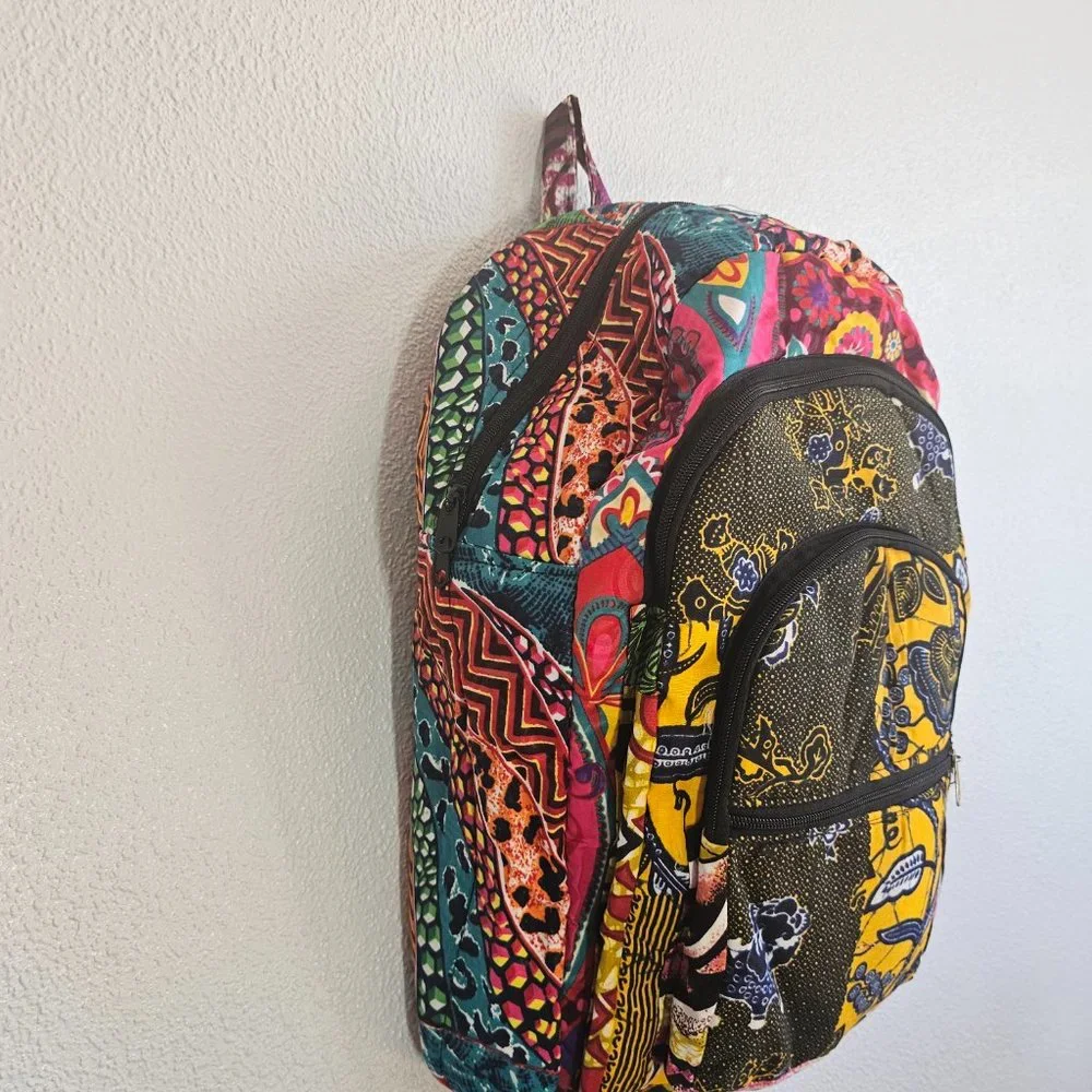 Backpack - Picture 3 of 7